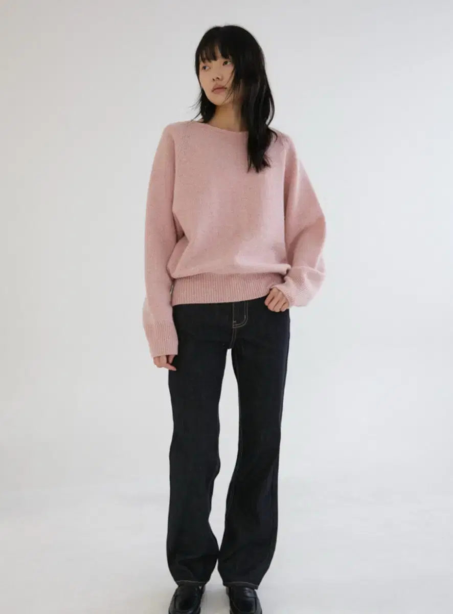 더버터크림 silhouette cashmere knit